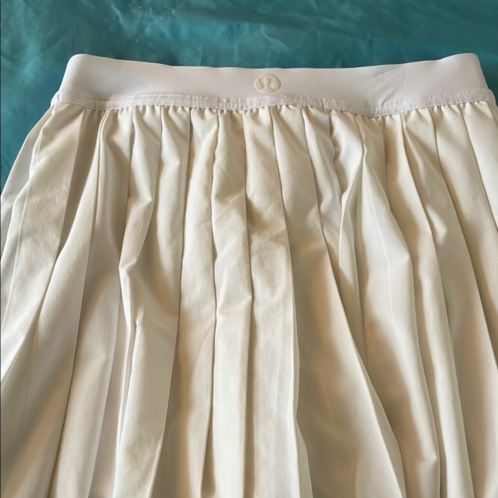 lululemon athletica White Mini Skirt